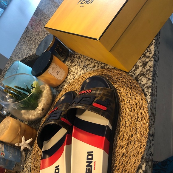 Fendi mania slides (unisex) - Picture 2 of 8